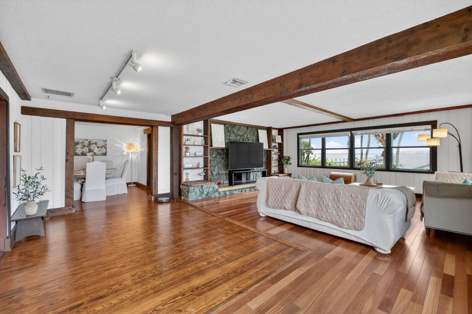 4490 NE Indian River Drive, Jensen Beach, FL 34957 Photo