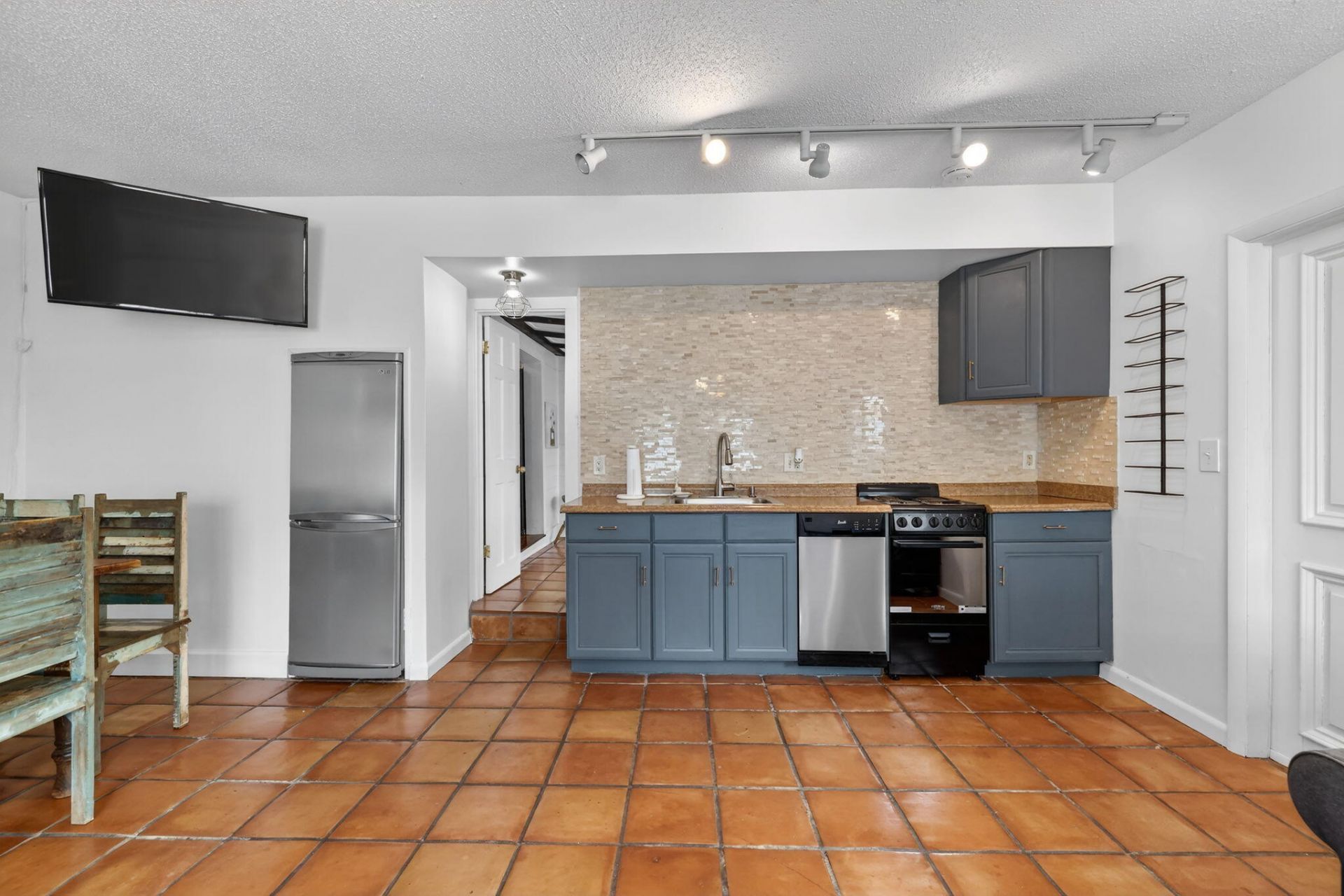 4490 NE Indian River Drive, Jensen Beach, FL 34957 Photo