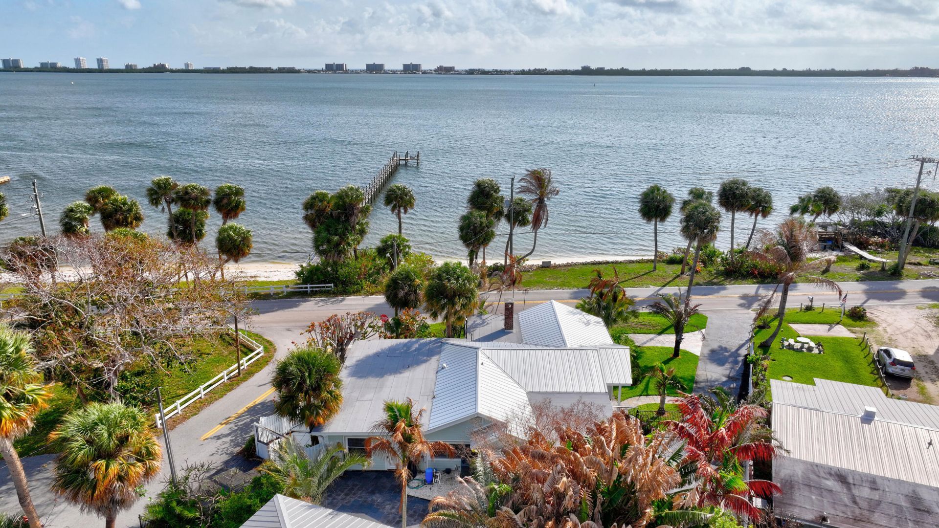 4490 NE Indian River Drive, Jensen Beach, FL 34957 Photo