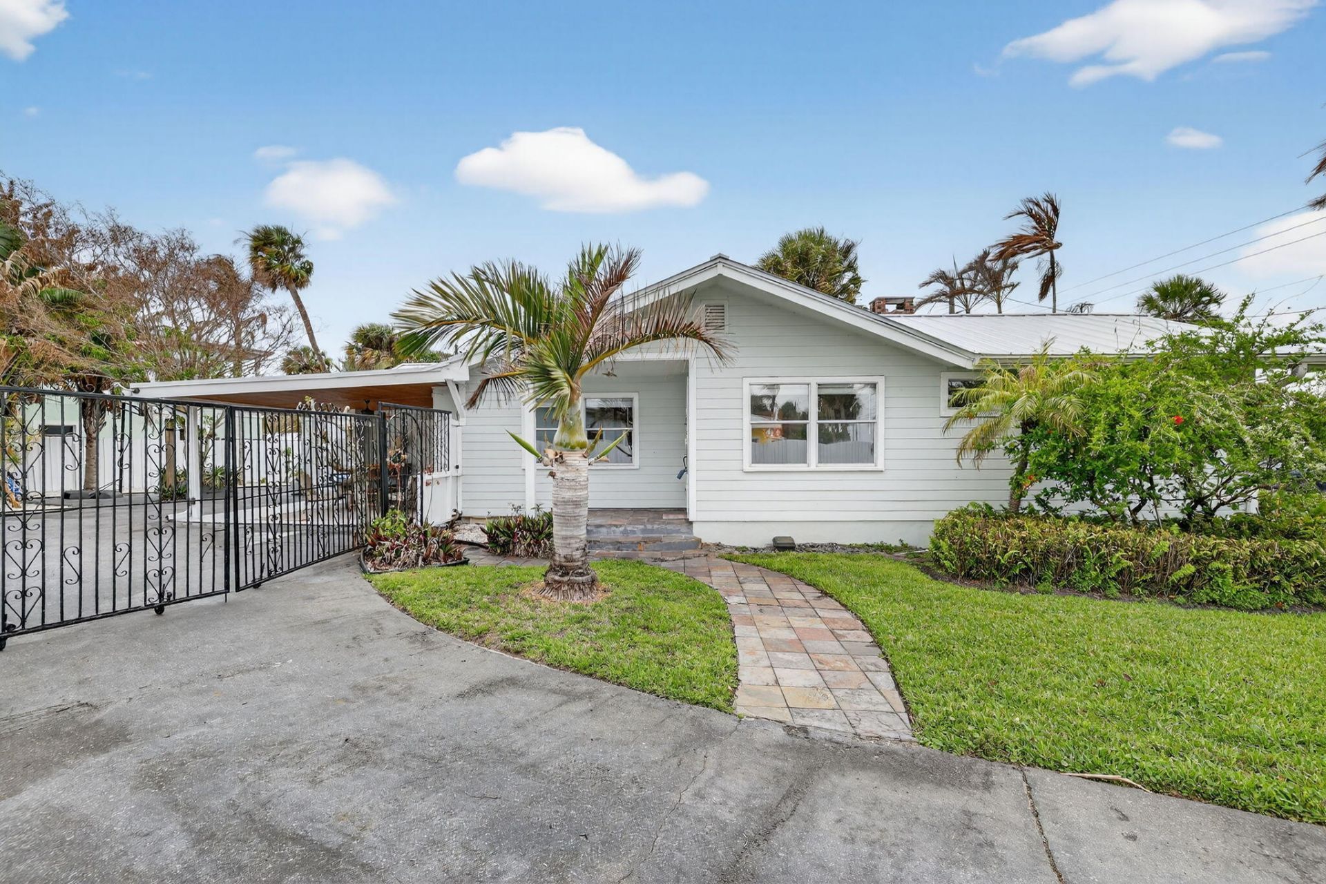 4490 NE Indian River Drive, Jensen Beach, FL 34957 Photo