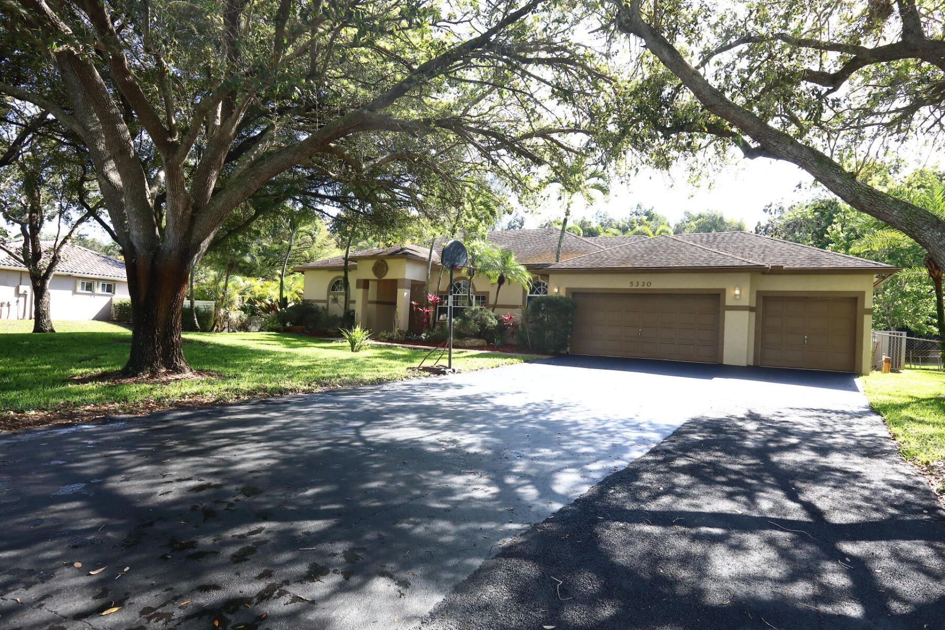 5330 SW 199 Avenue, Pembroke Pines, FL 33332 Photo