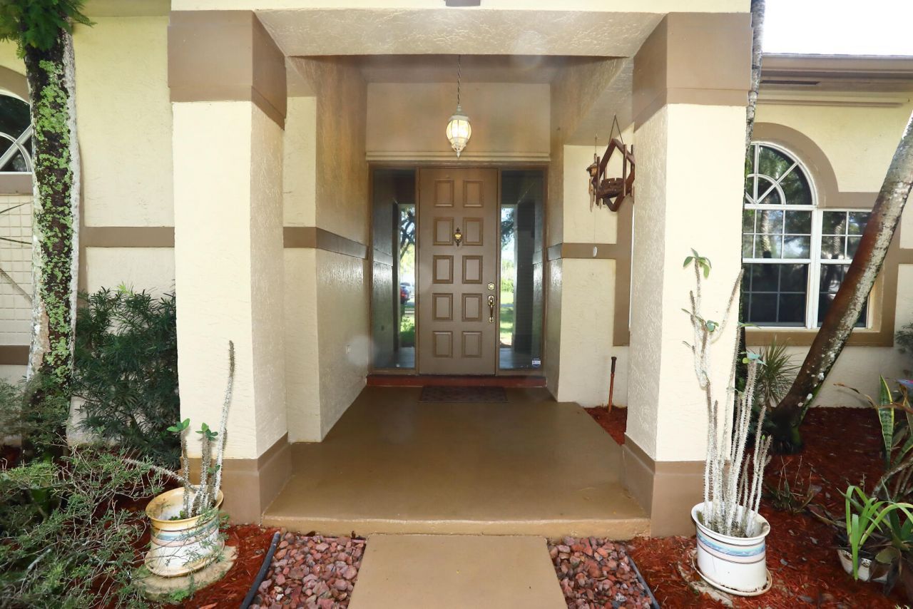 5330 SW 199 Avenue, Pembroke Pines, FL 33332 Photo