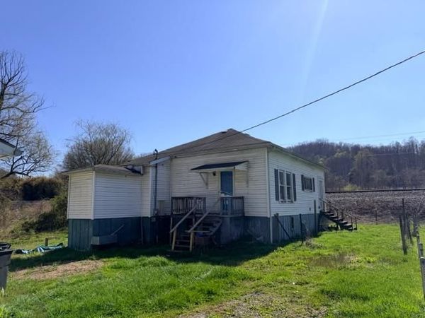 2345 Paint Creek Rd, PAX, WV 25904