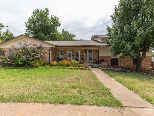 2008 E Willow Creek Terrace, Mustang, OK 73064