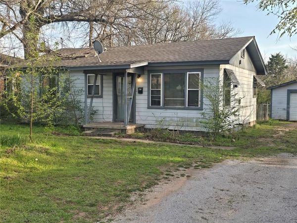 208 E Tennyson Street, Tecumseh, OK 74873