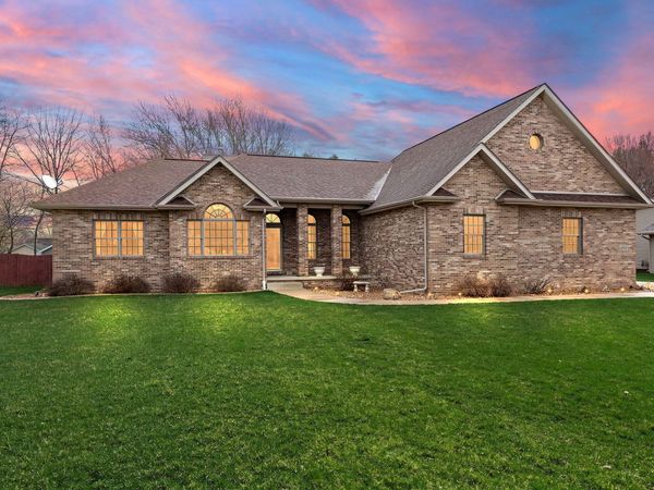 6950 Prairie Run Avenue , Portage, IN 46368