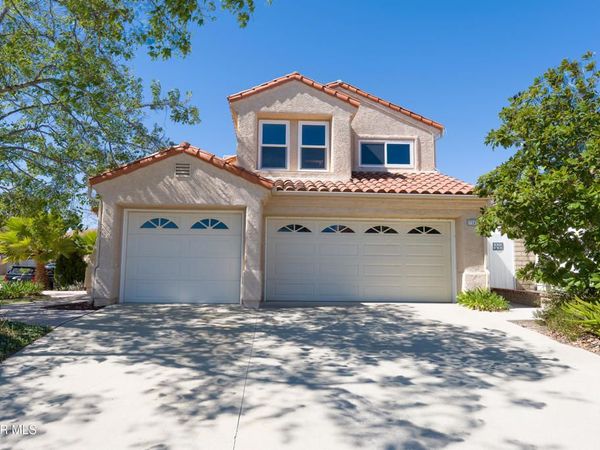 7247 University Drive, Moorpark, CA 93021
