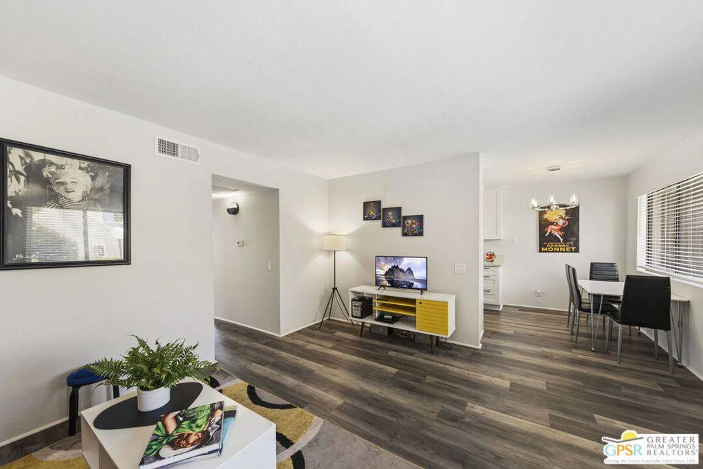 449 E Bradshaw Lane, Unit 31, Palm Springs, CA 92262 Main Photo