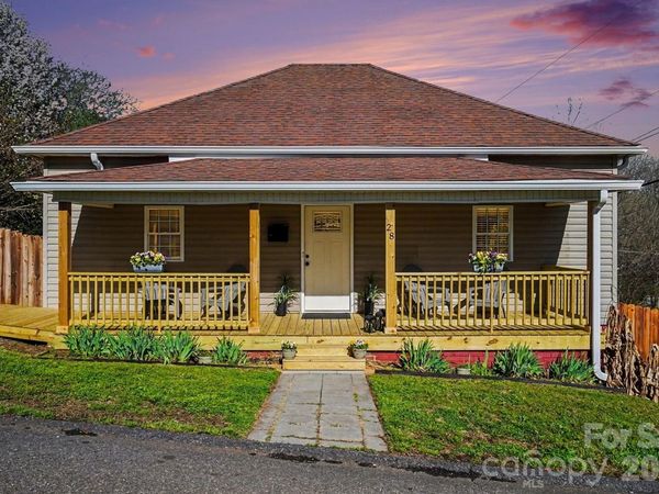 28 2nd Street , Cramerton, NC 28032