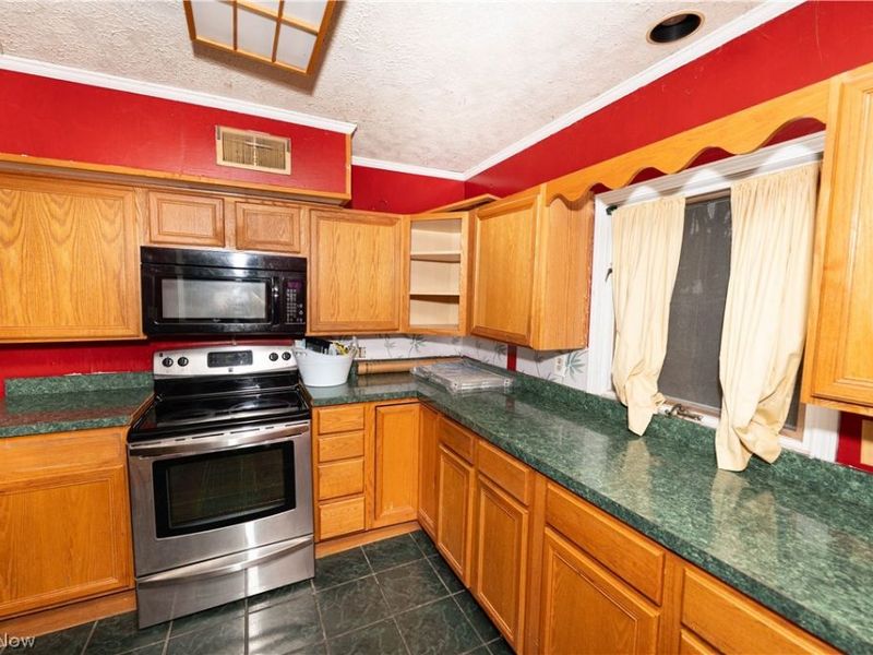 2758 Oak Street, Willoughby Hills, OH 44094 Photo 11