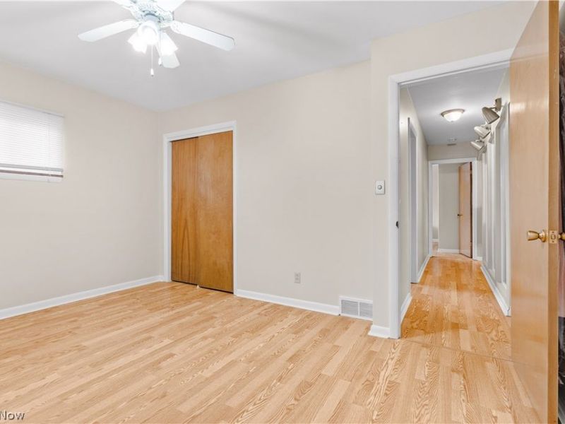 10701 Barrington Boulevard, Parma Heights, OH 44130 Photo 10