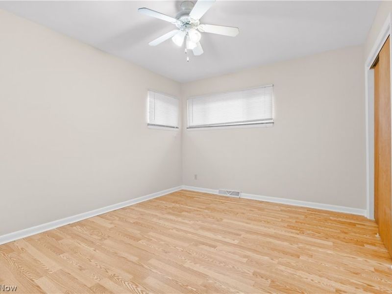 10701 Barrington Boulevard, Parma Heights, OH 44130 Photo 11