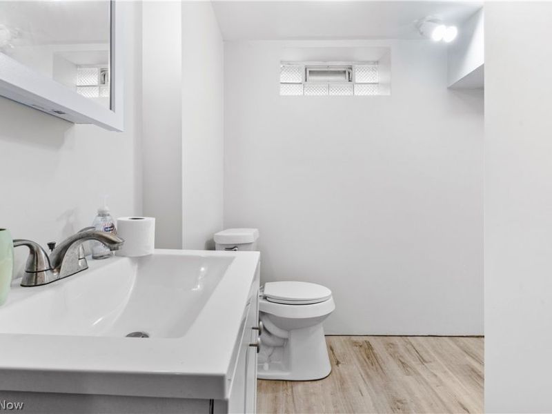 10701 Barrington Boulevard, Parma Heights, OH 44130 Photo 14