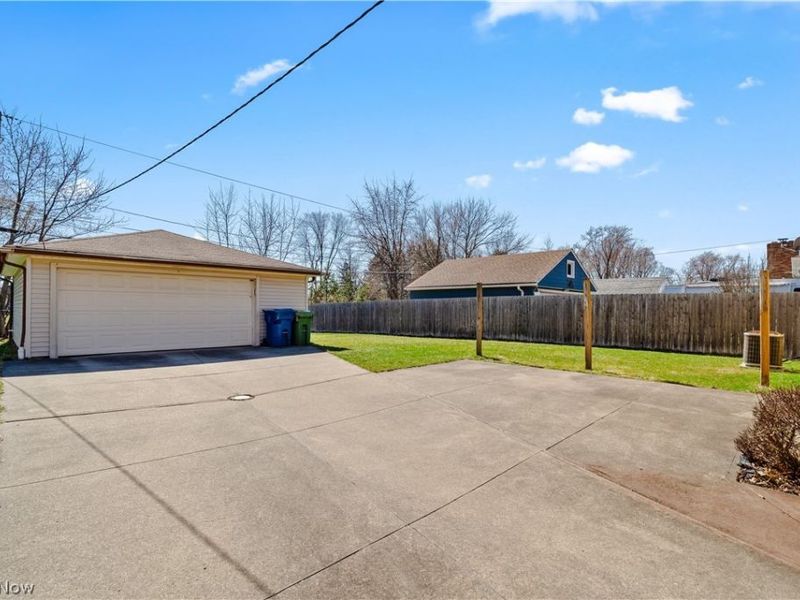 10701 Barrington Boulevard, Parma Heights, OH 44130 Photo 19