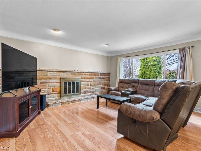 10701 Barrington Boulevard, Parma Heights, OH 44130 Photo 2