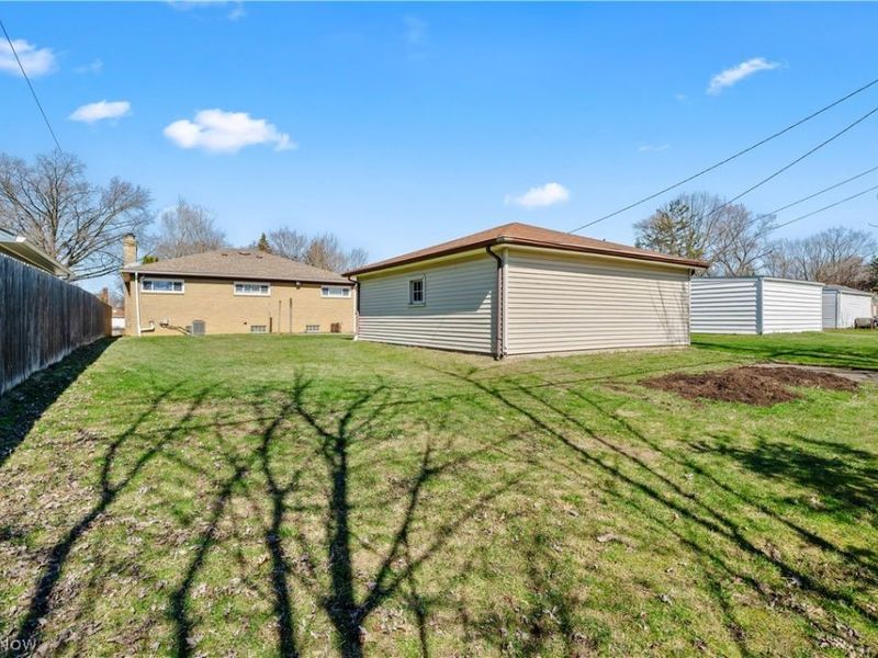 10701 Barrington Boulevard, Parma Heights, OH 44130 Photo 21