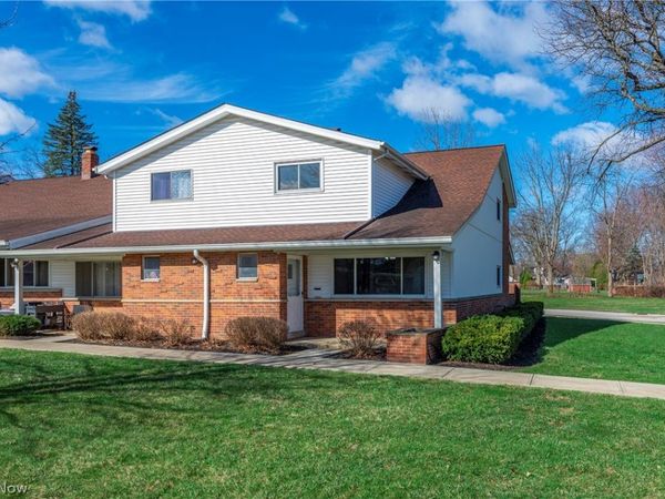 25555 Country Club Boulevard, North Olmsted, OH 44070