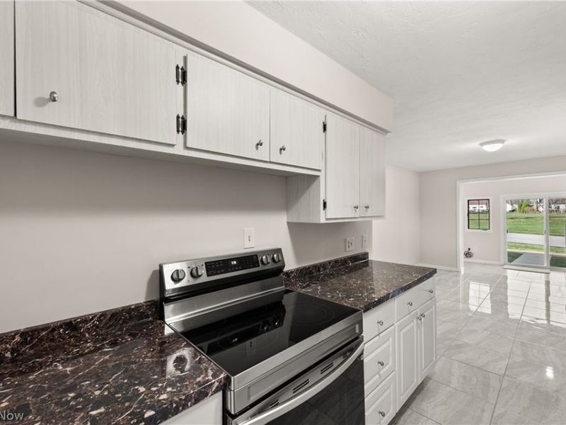 25555 Country Club Boulevard, North Olmsted, OH 44070 Photo 14