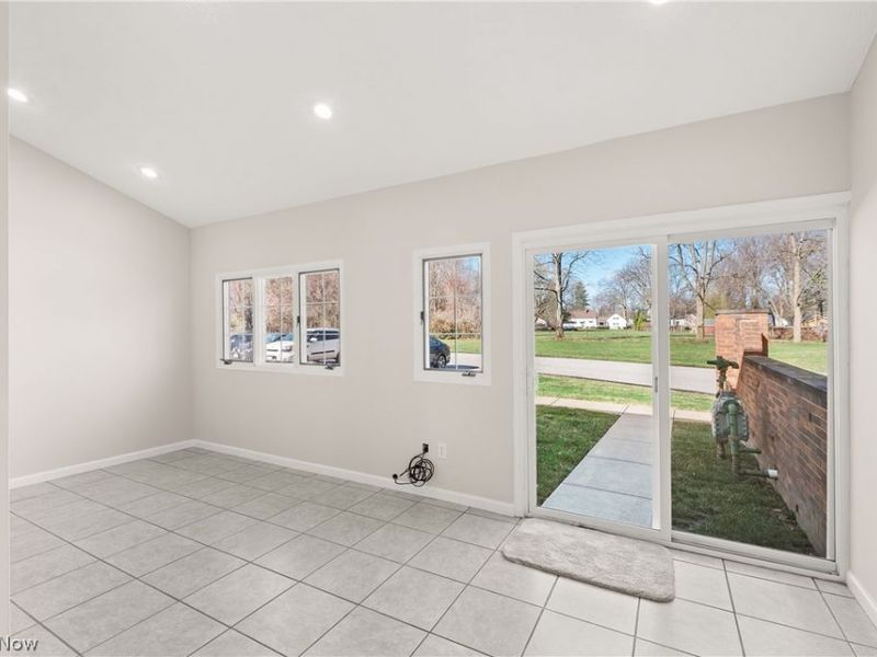 25555 Country Club Boulevard, North Olmsted, OH 44070 Photo 19