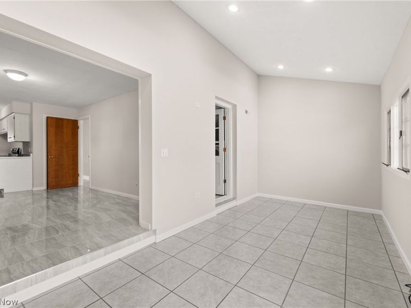 25555 Country Club Boulevard, North Olmsted, OH 44070 Photo 20