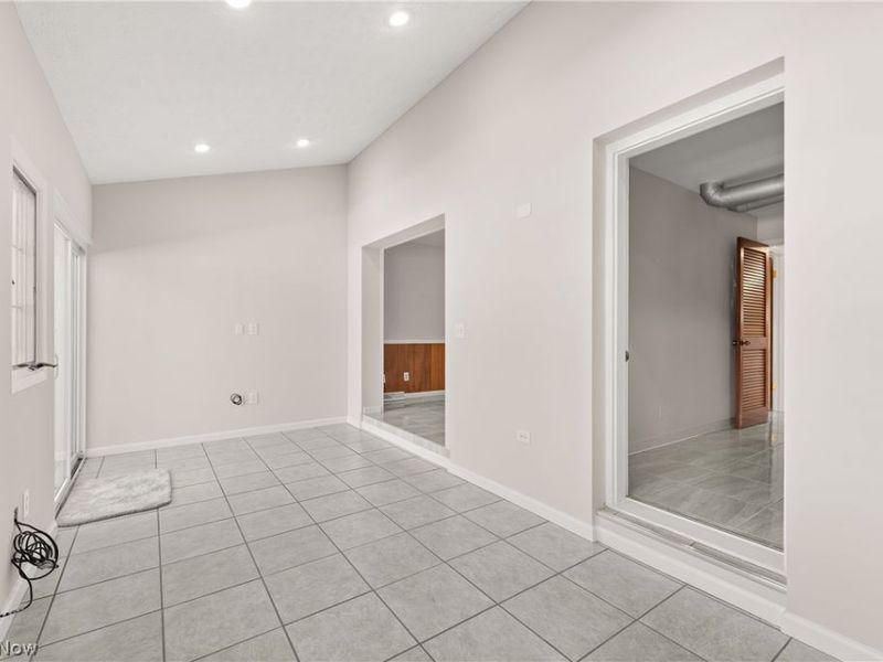 25555 Country Club Boulevard, North Olmsted, OH 44070 Photo 21