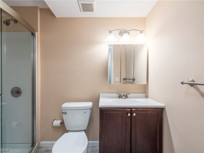 25555 Country Club Boulevard, North Olmsted, OH 44070 Photo 24