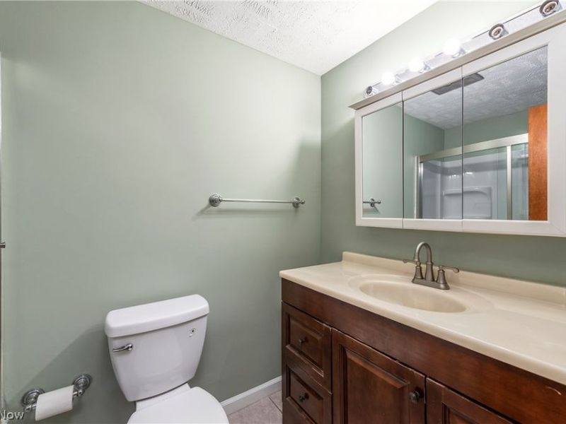 25555 Country Club Boulevard, North Olmsted, OH 44070 Photo 36