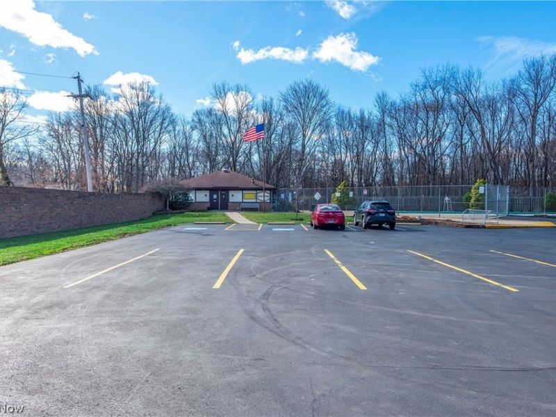 25555 Country Club Boulevard, North Olmsted, OH 44070 Photo 38