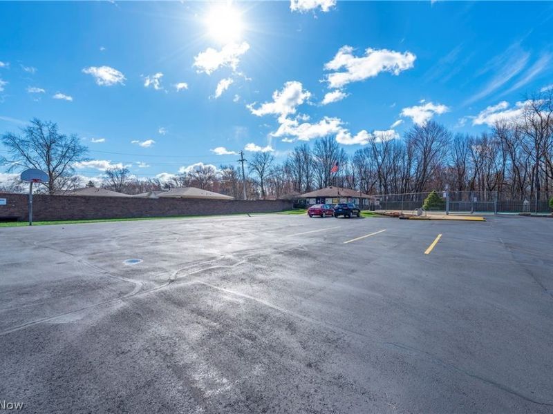 25555 Country Club Boulevard, North Olmsted, OH 44070 Photo 39