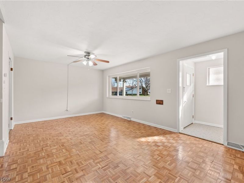 25555 Country Club Boulevard, North Olmsted, OH 44070 Photo 9