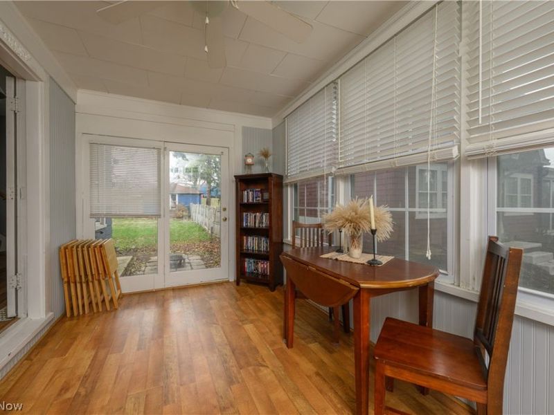 633 Mckinley Avenue SE, North Canton, OH 44720 Photo 3