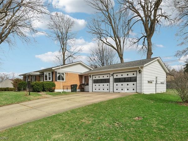 3830 Regentview Street NE, Canton, OH 44705