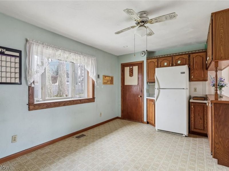 3830 Regentview Street NE, Canton, OH 44705 Photo 12