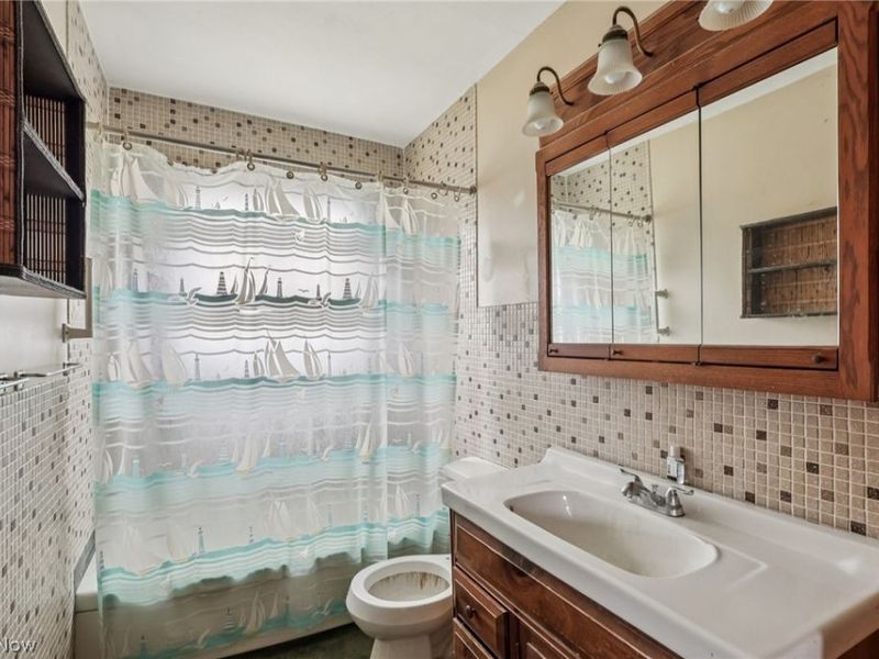 3830 Regentview Street NE, Canton, OH 44705 Photo 20