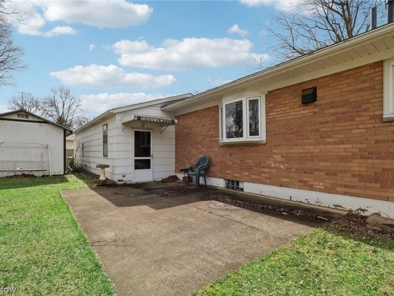 3830 Regentview Street NE, Canton, OH 44705 Photo 32