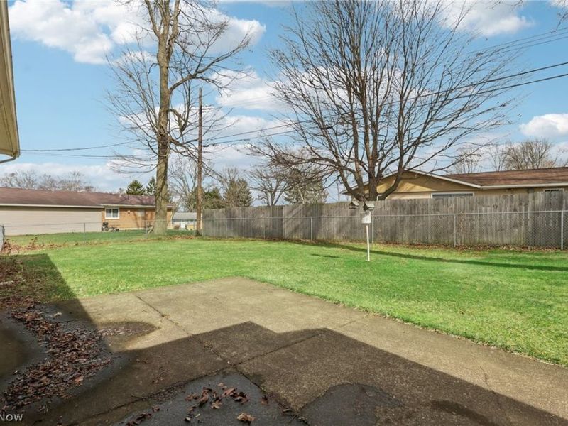 3830 Regentview Street NE, Canton, OH 44705 Photo 33