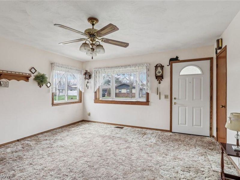 3830 Regentview Street NE, Canton, OH 44705 Photo 4