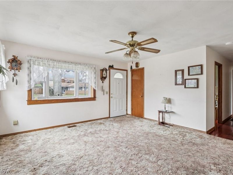 3830 Regentview Street NE, Canton, OH 44705 Photo 5