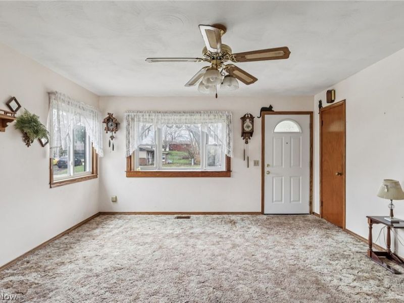 3830 Regentview Street NE, Canton, OH 44705 Photo 6