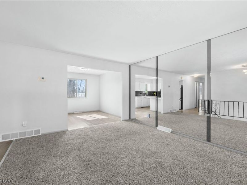 22504 Felch Street, Warrensville Heights, OH 44128 Photo 6