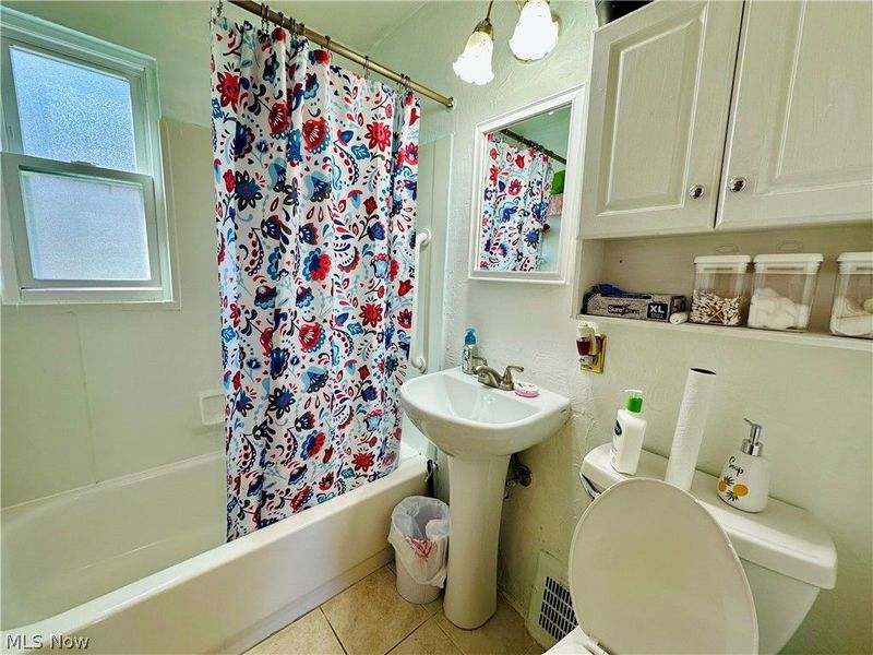 5948 Dunham Road, Maple Heights, OH 44137 Photo 13