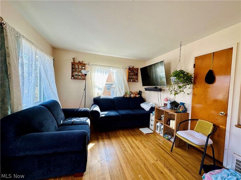 5948 Dunham Road, Maple Heights, OH 44137 Photo 3