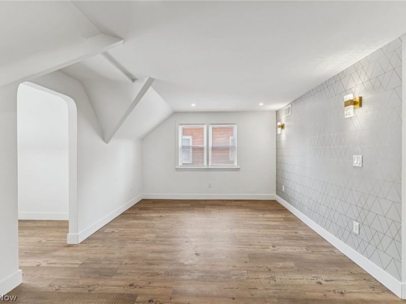 16305 Marquis Avenue, Cleveland, OH 44111 Photo 27