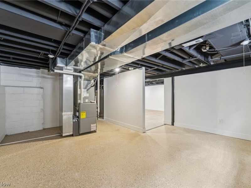 16305 Marquis Avenue, Cleveland, OH 44111 Photo 40