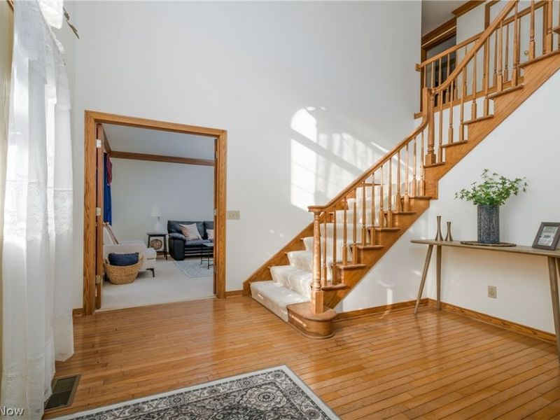 9364 Pheasant Valley Avenue NW, North Canton, OH 44720 Photo 5