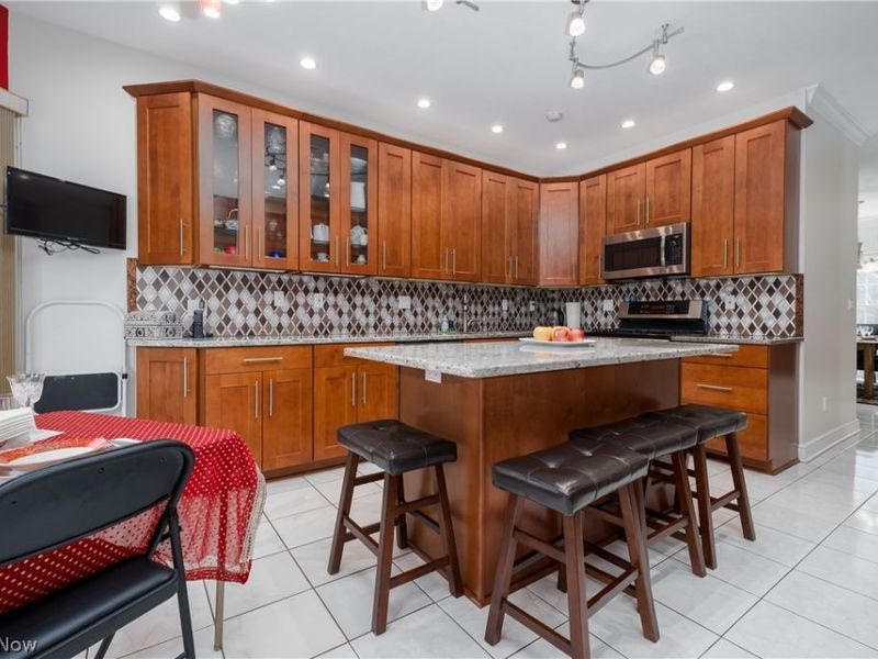 4883 Earlscourt Circle NW, Canton, OH 44718 Photo 11