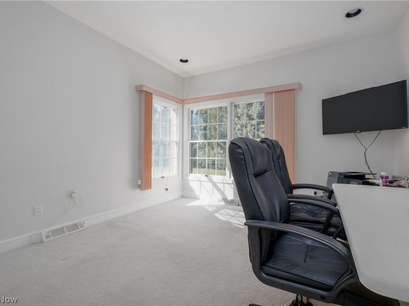 4883 Earlscourt Circle NW, Canton, OH 44718 Photo 16