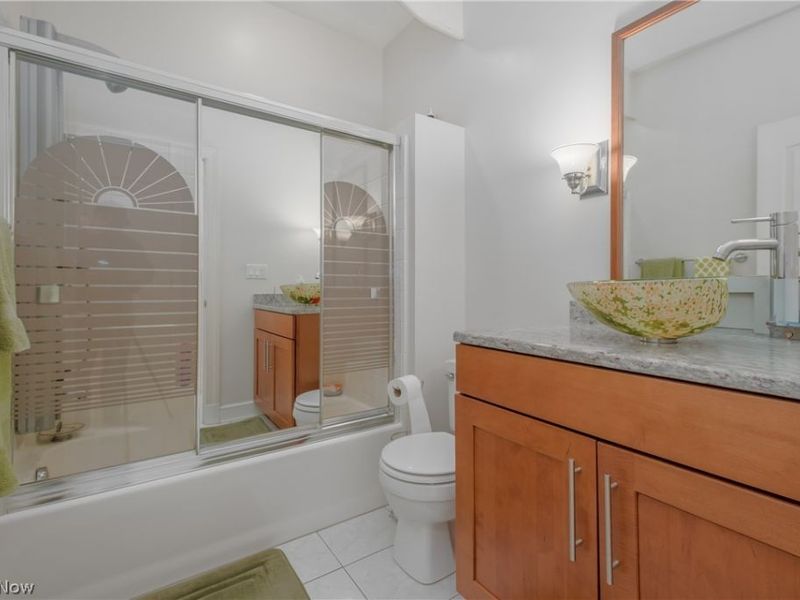 4883 Earlscourt Circle NW, Canton, OH 44718 Photo 18