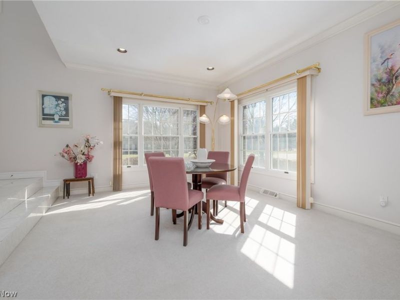 4883 Earlscourt Circle NW, Canton, OH 44718 Photo 5