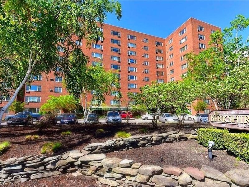 11820 Edgewater Drive, Unit 106, Lakewood, OH 44107 Photo 1